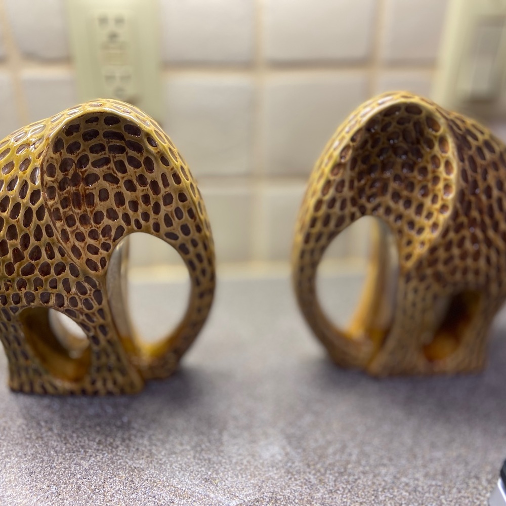 Vintage ceramic elephant with peanut design. Will sell as a set or Individually - Picture 2 of 6